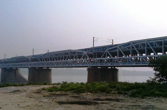 Old Naini Bridge